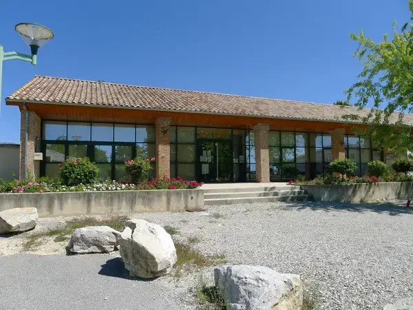 Monte Escalier 26 Monte escalier Charpey