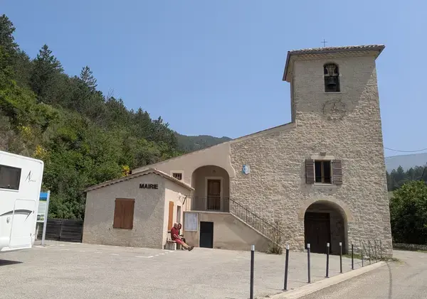 Monte Escalier 26 Monte escalier Montauban-sur-l'Ouvèze