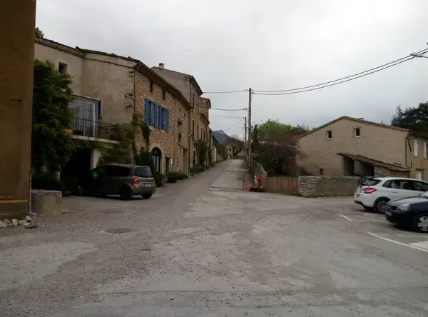 Monte Escalier 26 Monte escalier Saint-Roman